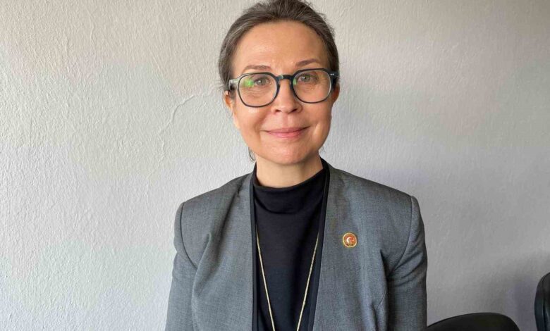 Prof. Dr. Yeşim Büyükateş: "Müsilaj etkilerinin izlenmesi için biyolojik, hidrolojik ve ekolojik parametrelerin sürekli takip edildiği bir sistem kurulmalıdır" 1 prof dr yesim buyukates musilaj etkilerinin izlenmesi icin biyolojik hidrolojik ve ekolojik parametrelerin surekli takip edildigi bir sistem kurulmalidir 621254f |