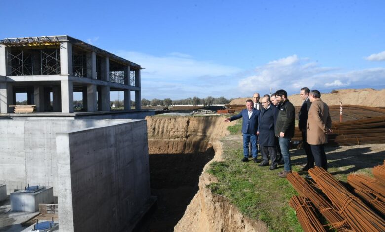vali ismail ustaoglu edremitte incelemelerde bulundu d83ec06 |