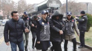 vatandaslari milyonlarca lira dolandiran sahte hakim ve esi yakalandi 25aaed2 |
