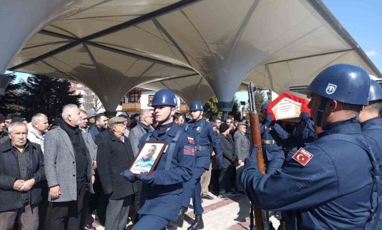15 Temmuz gazisi son yolculuğuna uğurlandı 1 15 temmuz gazisi son yolculuguna ugurlandi 044eccd33580 |