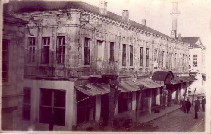 Tarihi İstanbul Hanı Satılık 2 3 |