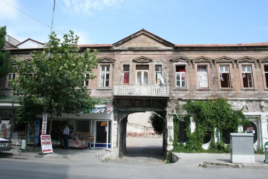 Tarihi İstanbul Hanı Satılık 3 4 |