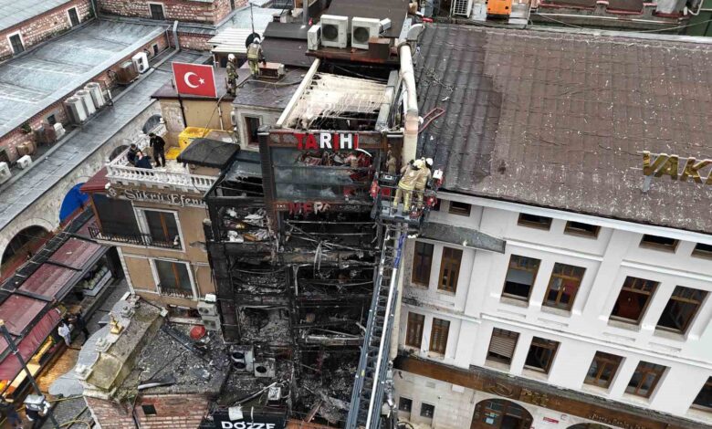 5 katlı restoran alevlere teslim oldu 1 5 katli restoran alevlere teslim oldu 2a1f754 |