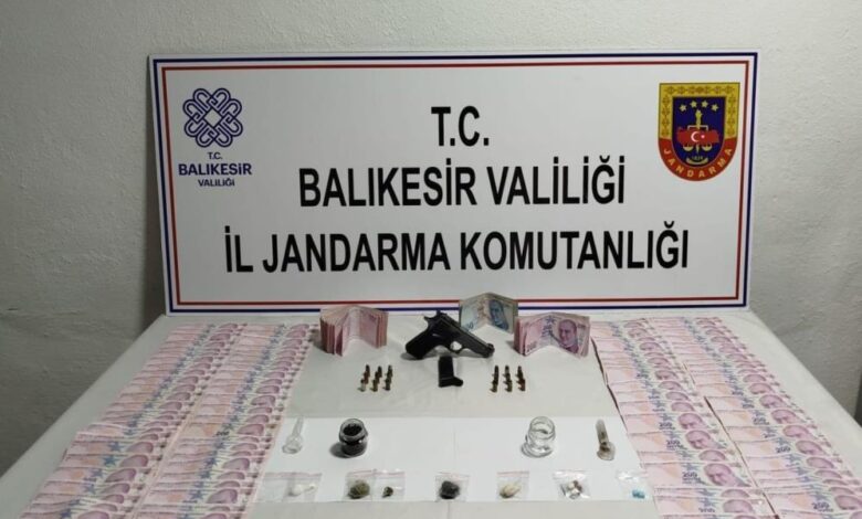 AW383384 01 |