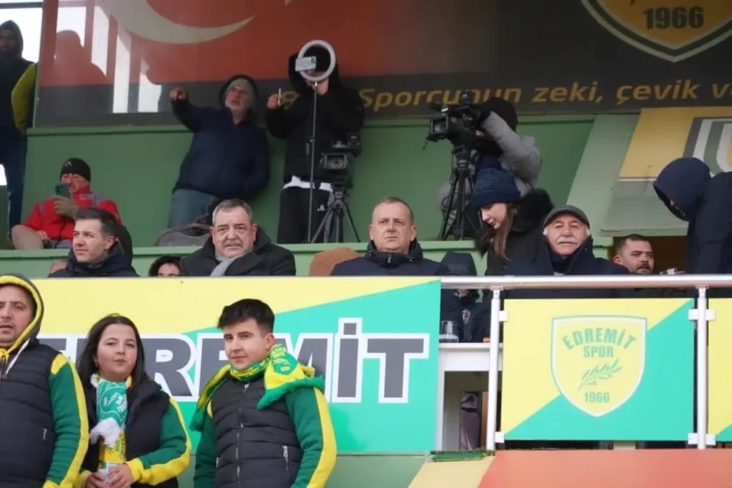 1966 Edremitspor şampiyonluğa koşuyor 4 IMG 20250209 181023 699 |