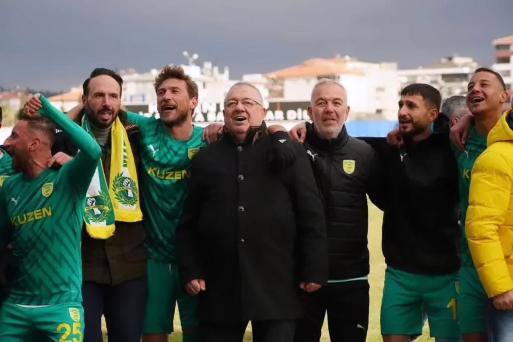 1966 Edremitspor şampiyonluğa koşuyor 12 IMG 20250209 181023 960 |