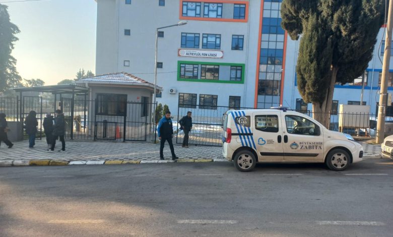 Balıkesir’de sınava geç kalanların imdadına zabıta yetişti 1 WhatsApp Gorsel 2025 02 24 saat 16.55.39 d8d28c03 |