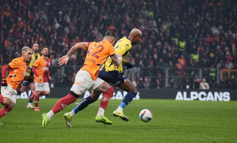 Anderson Talisca, Fenerbahçe’de ilk derbiye çıktı 1 anderson talisca fenerbahcede ilk derbiye cikti a5ad6ee7fa61 |