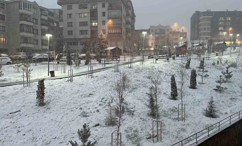 Ankara’da akşam saatlerinde başlayan kar etkili oluyor 1 ankarada aksam saatlerinde baslayan kar etkili oluyor b32b5bcb4a94 |