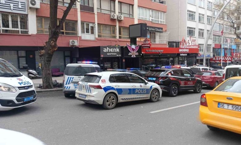 Arkadaşını bıçaklayıp 4. kattan atlayan şahıs ağır yaralandı 1 arkadasini bicaklayip 4 kattan atlayan sahis agir yaralandi 9b0e814917a0 |