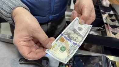 arnavutkoyde bir sahis sahte dolarla alisveris yapip para ustu aldi b7755fa88ea6 |