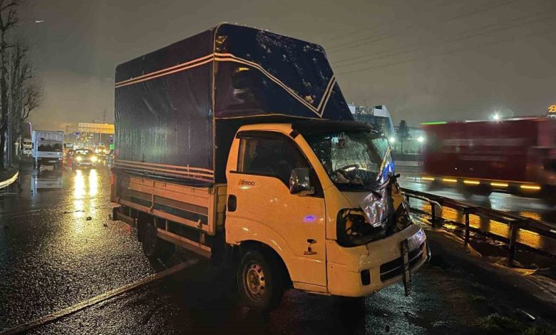 bahcelievlerde kazaya karisan kamyon surucusu yaralandi e7a0980c3847 |