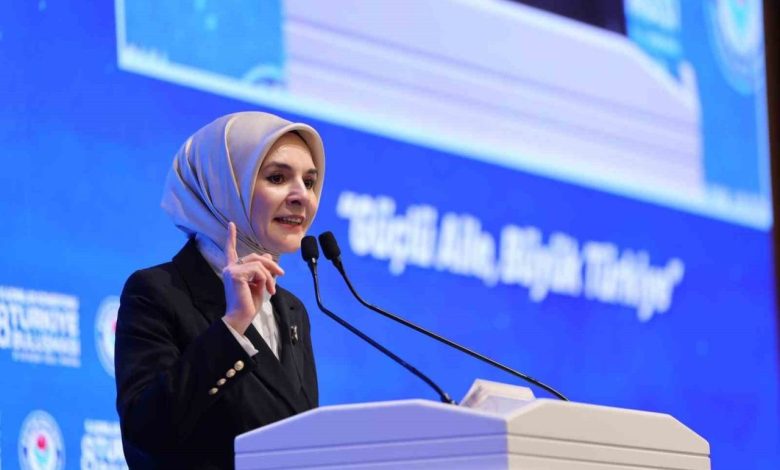 bakan goktas istihdamda olan kadinlarin dogurganlik hizi 138 2c38c7c6fd35 |