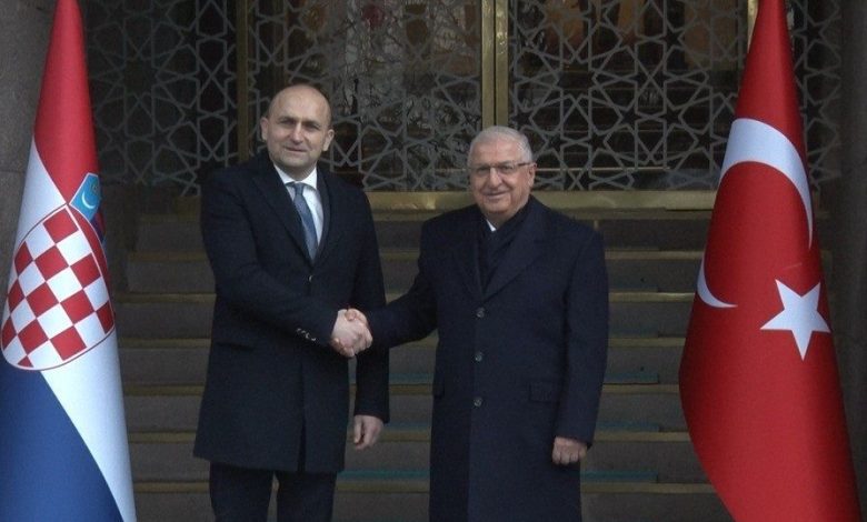 Bakan Güler, Hırvat mevkidaşı Anusiç ile görüştü 1 bakan guler hirvat mevkidasi anusic ile gorustu ca1df721ec62 |
