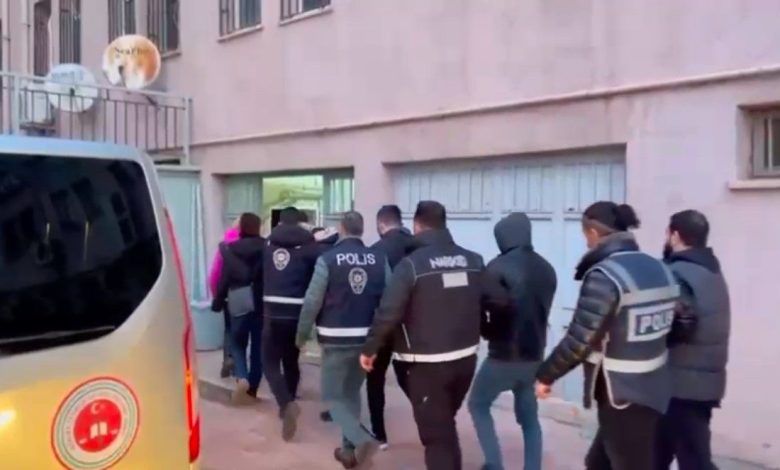 balikesirde 8 uyusturucu tacirleri tutuklandi cc8a94b723f4 |