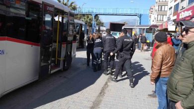 balikesirde dolmusta fenalasan yasli adam hayatini kaybetti f3d35e6f9ef3 |