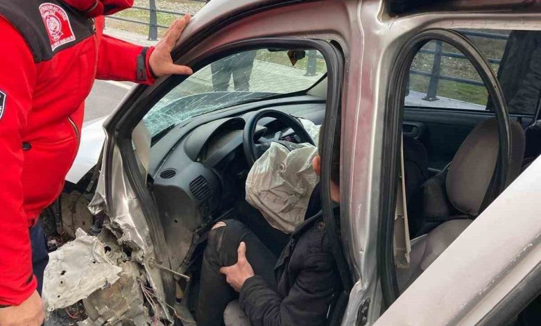 balikesirde trafik kazasi 1 yarali 5a187856deaa |