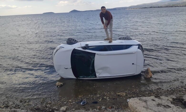 balikesirde viraji alamayan otomobil takla atarak denize dustu 91a404d |