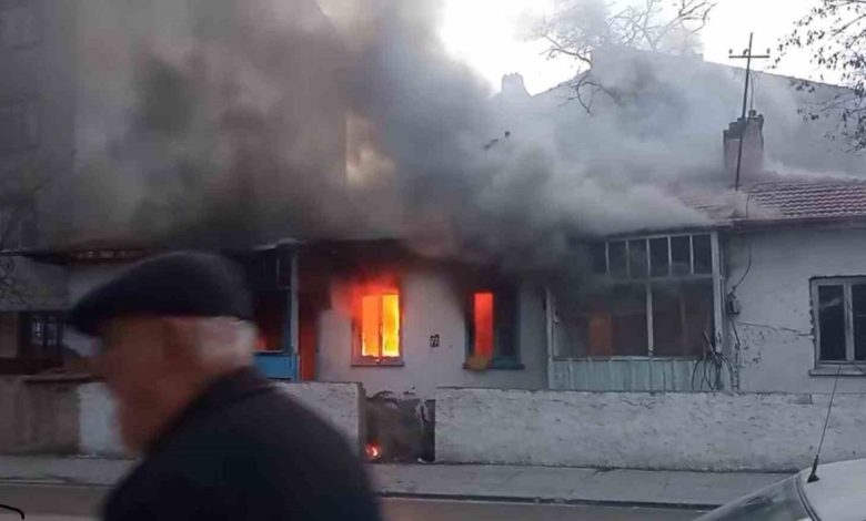 baskentte gecekondu yangini bc377c0977e3 |