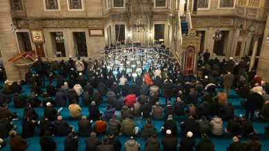 berat kandilinde vatandaslar eyupsultan camiine akin etti f395cb3f9af8 |