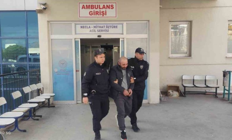 Bergama’da üç ayrı adreste zehir tacirliği yapan şahıs yakalandı 1 bergamada uc ayri adreste zehir tacirligi yapan sahis yakalandi 4a2f1b1579c9 |