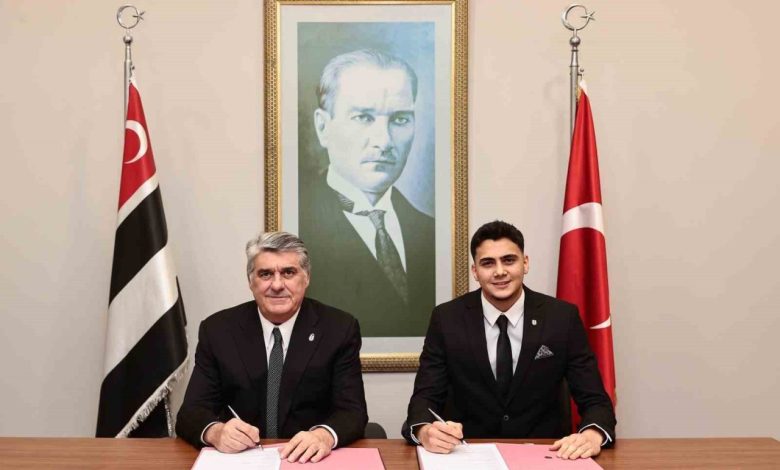 Beşiktaş, Mustafa Erhan Hekimoğlu ile yeni sözleşme imzaladı 1 besiktas mustafa erhan hekimoglu ile yeni sozlesme imzaladi 9f80c6478d95 |