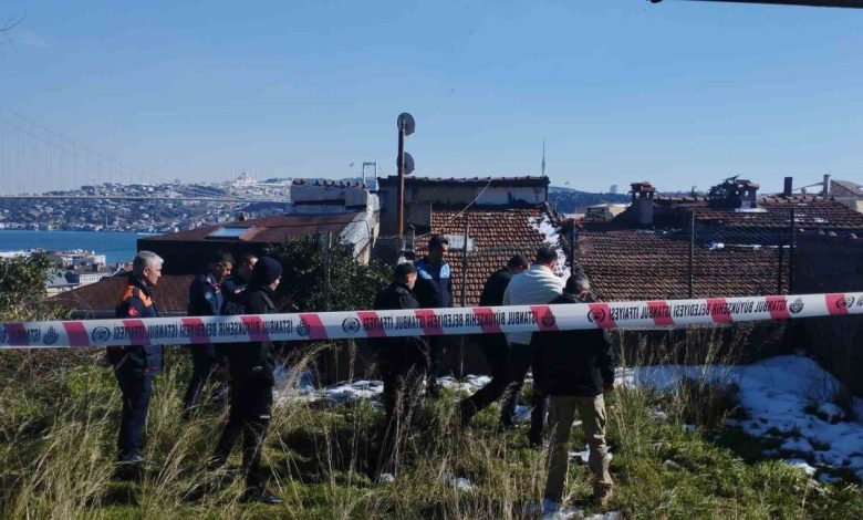 Beşiktaş’ta toprak kayması: 3 ev hasar gördü 1 besiktasta toprak kaymasi 3 ev hasar gordu 44cb097fbdbe |