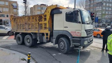 besiktasta yolun karsisina gecmek isteyen kadin hafriyat kamyonunun altinda kaldi 3a3ea00c5767 |