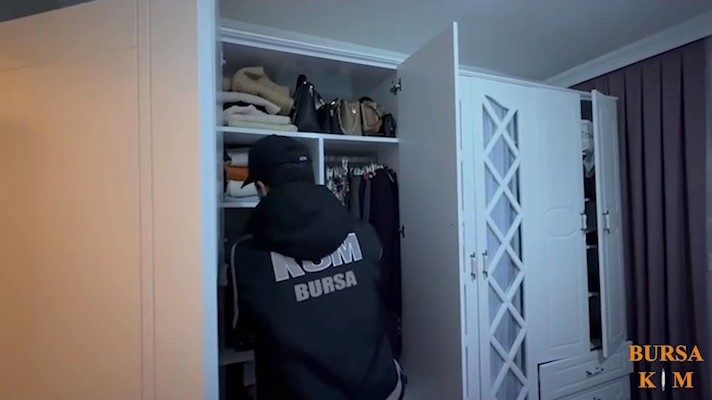 Bursa’da tefeci operasyonu: 13 şüpheli yakalandı, 11’i tutuklandı 1 bursada tefeci operasyonu 13 supheli yakalandi 11i tutuklandi 867e20318c59 |