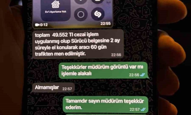 Dakikalarca drift attı, polis yakalayınca sosyal medyada "Ben elendim" yazdı 1 dakikalarca drift atti polis yakalayinca sosyal medyada ben elendim yazdi ecfd792e74ce |