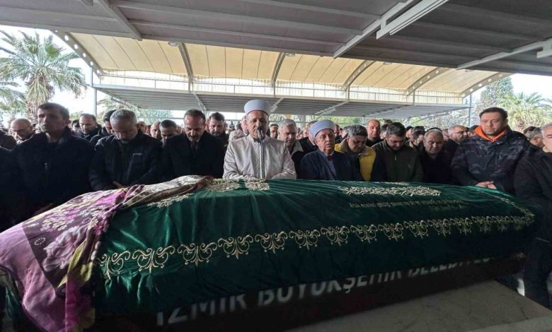 denizlideki servis kazasinda hayatini kaybeden nisa izmirde gozyaslariyla son yolculuguna ugurlandi 08b1b94d55df |