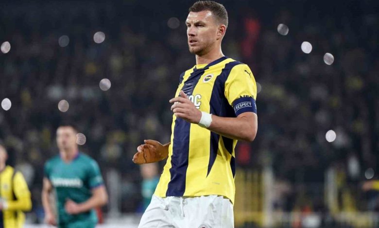 Edin Dzeko’nun elinde kırık tespit edildi 1 edin dzekonun elinde kirik tespit edildi 48d16ee5310a |