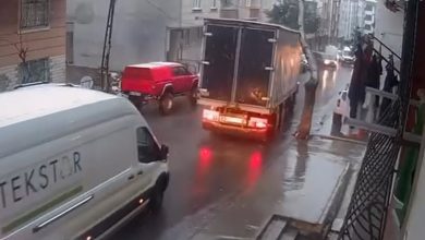 esenyurtta seyir halindeki kamyonet agaca carpti 67958a629cca |