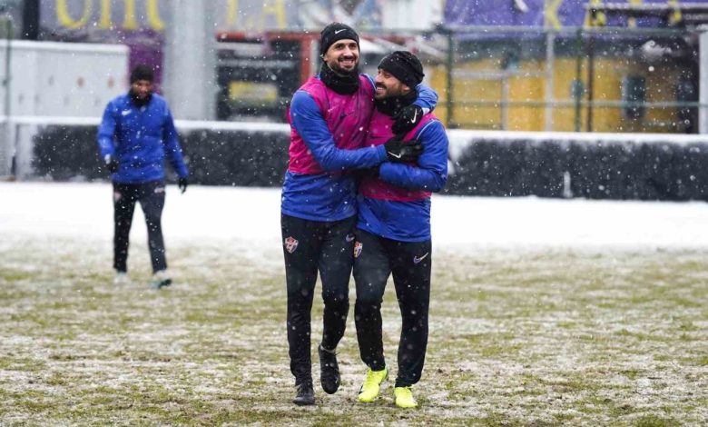 eyupspor besiktas maci hazirliklarina kar yagisi altinda devam etti b2e021bec325 |
