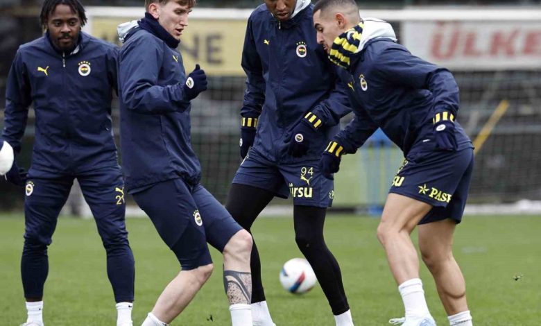 Fenerbahçe, Gaziantep FK maçı hazırlıklarına başladı 1 fenerbahce gaziantep fk maci hazirliklarina basladi fa9d970ef1c4 |