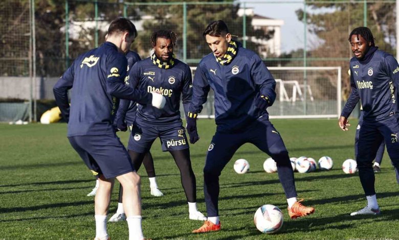 Fenerbahçe, Gaziantep FK maçı hazırlıklarını tamamladı 1 fenerbahce gaziantep fk maci hazirliklarini tamamladi 3b1307bb97c9 |