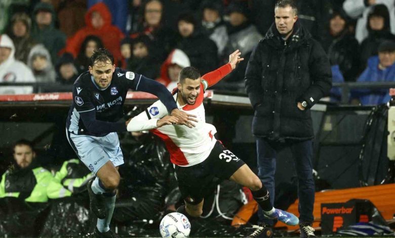 feyenoordun yeni teknik direktoru robin van persie oldu f1920a8d1c65 |