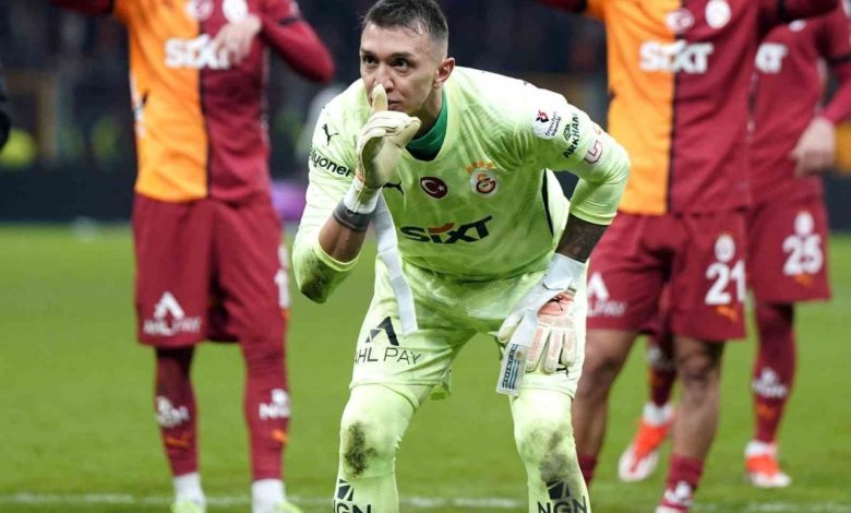 galatasarayda derbilerin en deneyimlisi fernando muslera 97ff363e88e9 |