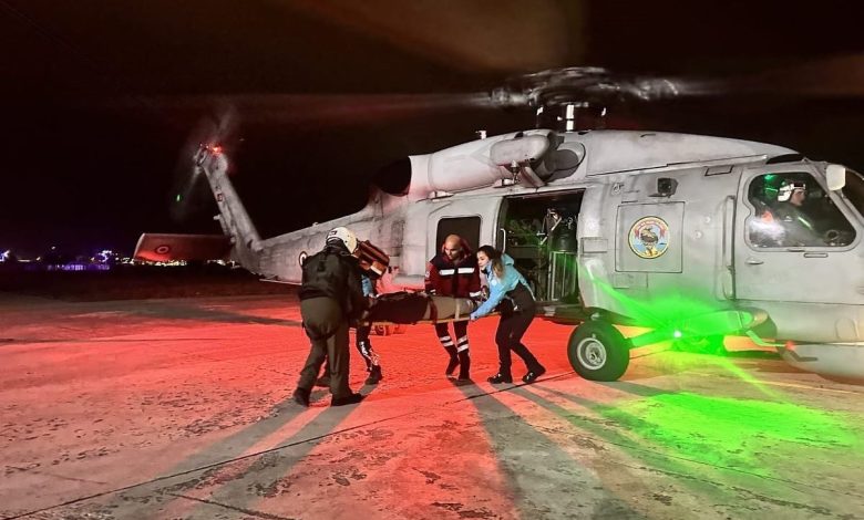 gokceadada rahatsizlanan hasta askeri helikopterle canakkaleye getirildi 1c557b42ba4b |