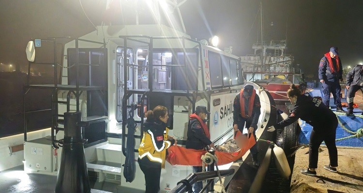 Gökçeada’da rahatsızlanan vatandaşın tıbbi tahliyesi Sahil Güvenlik ekiplerince gerçekleştirildi 1 gokceadada rahatsizlanan vatandasin tibbi tahliyesi sahil guvenlik ekiplerince gerceklestirildi 8e327dc |