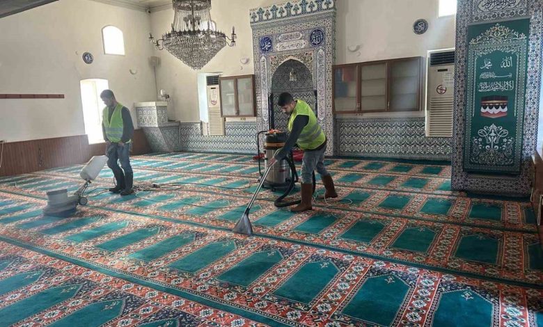Gömeç’te Ramazan ayı öncesinde camilerde temizlik seferberliği 1 gomecte ramazan ayi oncesinde camilerde temizlik seferberligi e9c33ed1a34b |