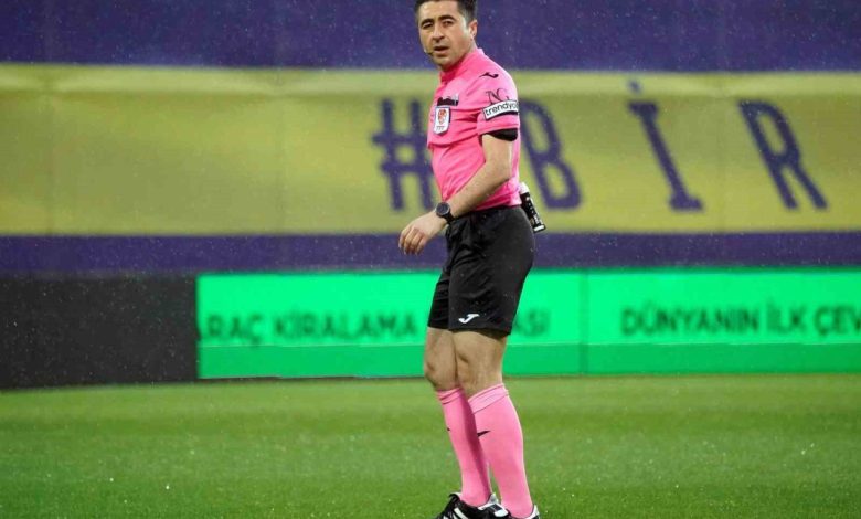 Hakem Raşit Yorgancılar’dan, dili boğazına kaçan futbolcuya hayati müdahale! 1 hakem rasit yorgancilardan dili bogazina kacan futbolcuya hayati mudahale 2896e3564583 |