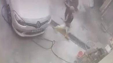 hortumu elinden kacirdi arac yerine kendini yikadirenkli anlar kamerada 950dacdec12d |
