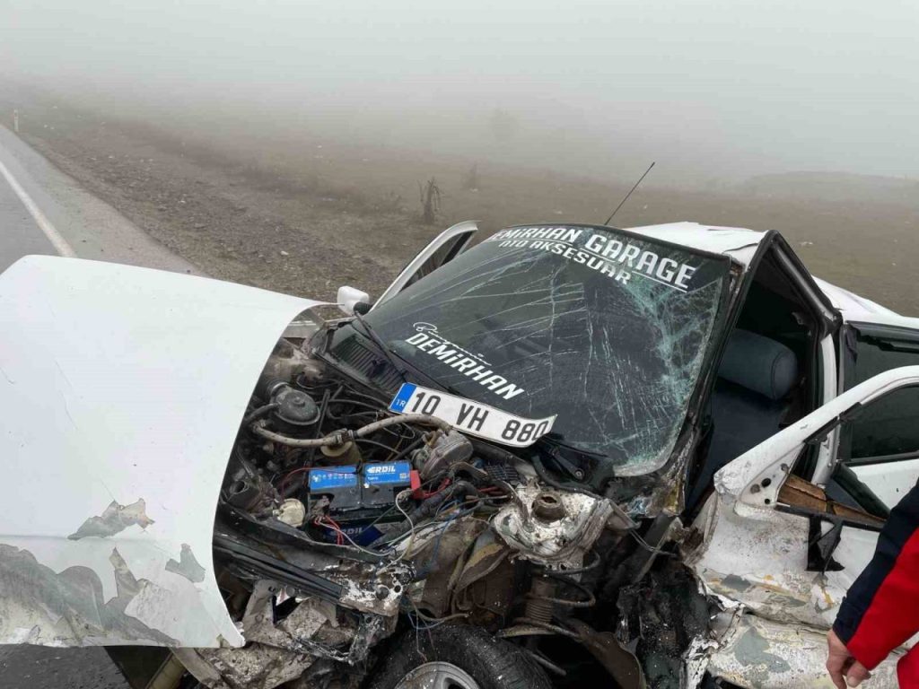 hurdaya donen otomobilden sag cikti ab48d3d03770 |