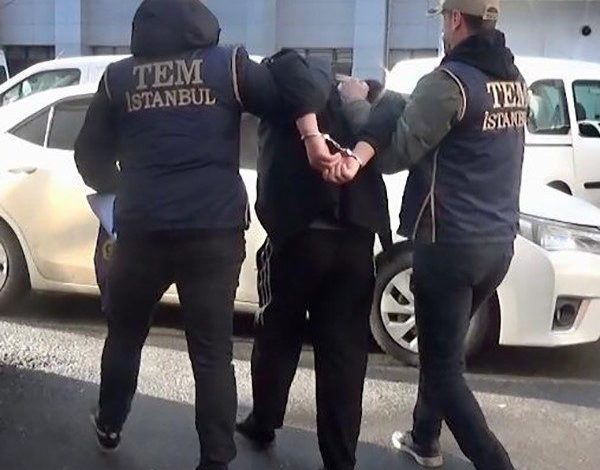 İstanbul emniyetinden çok kritik operasyon: Sansasyonel eylem arayışındaki DEAŞ’lı terörist yakalandı 1 istanbul emniyetinden cok kritik operasyon sansasyonel eylem arayisindaki deasli terorist yakalandi 314135cf3268 |