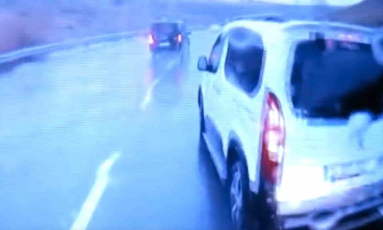 İstanbul Havalimanı Yolu’nda duraksayan araçlar tehlike saçıyor 1 istanbul havalimani yolunda duraksayan araclar tehlike saciyor b8dfa662fa2f |