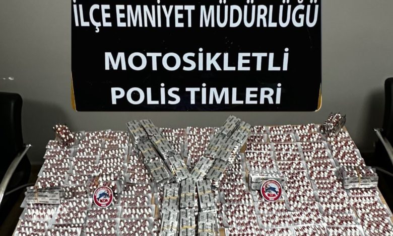 istanbulda film gibi takip supheli aractan 5 bin adet sentetik hap cikti 5cb2e23577d8 |