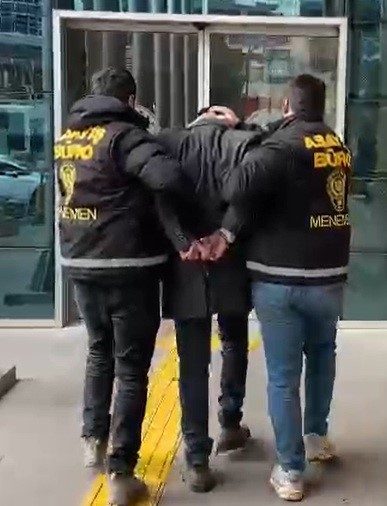 izmirde silahla yaralama suphelisi tutuklandi b3c96d6e6f9c |