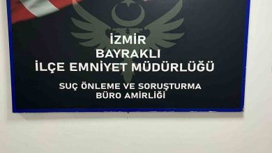 izmirde uyusturucu taciri 15 binin uzerinde hapla yakalandi bc43263f71b9 |