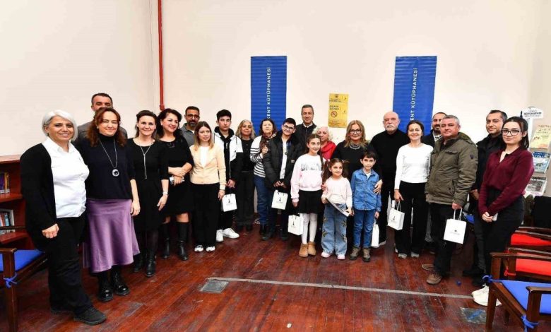 izmirin kitap kurtlarina ercan kesalli surpriz e9c4a0b0de86 |
